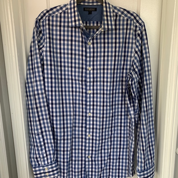 Banana Republic Other - SALE 🎉 Banana Republic Non Iron Slim Fit Large